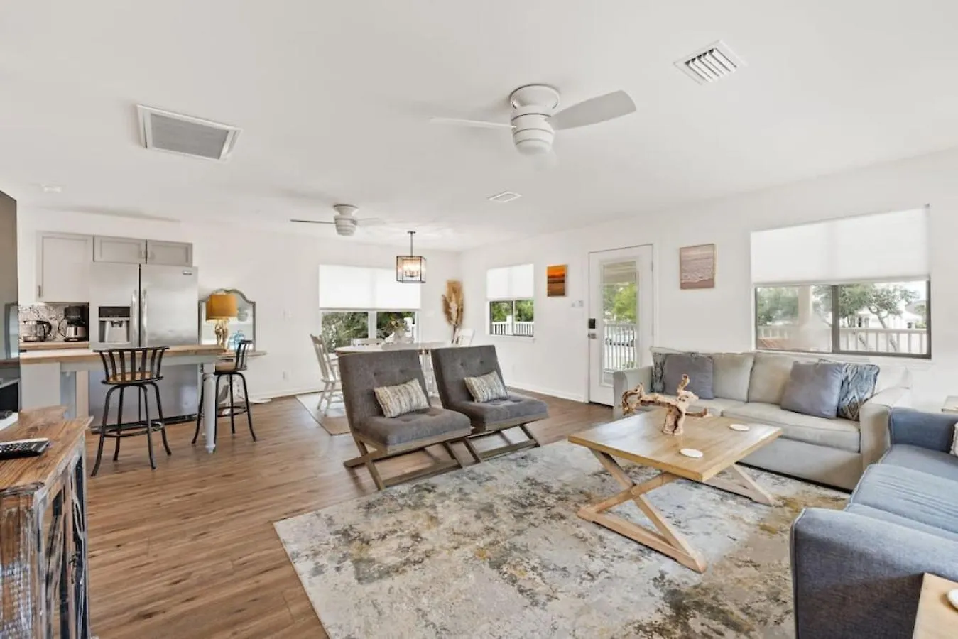 Hot Tub, Fire Pit, Beach Access, Putting Green بنما سيتي بيتش بيت للعطل